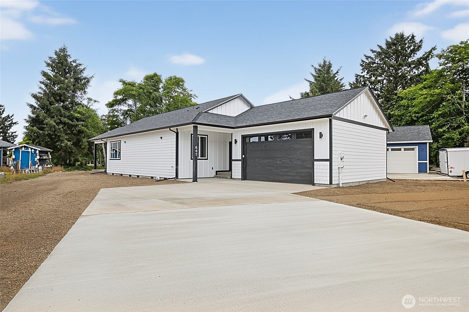 Property Photo: 647 Skamokawa Court SE WA 98569