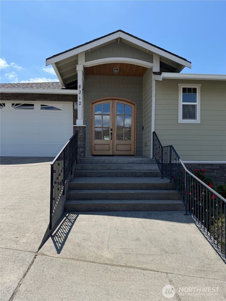 Property Photo: 8212 72nd Place NE WA 98270