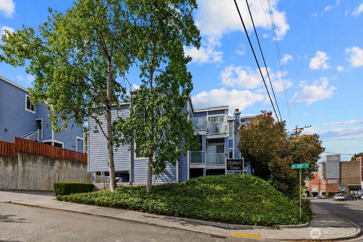 Property Photo: 8812 20th Avenue NE A105 WA 98115