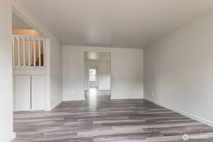 Property Photo:  820 N 1st Avenue  WA 98626 