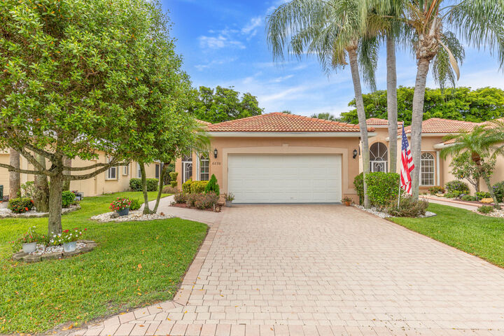 Property Photo:  6698 Vía Roma  FL 33446 