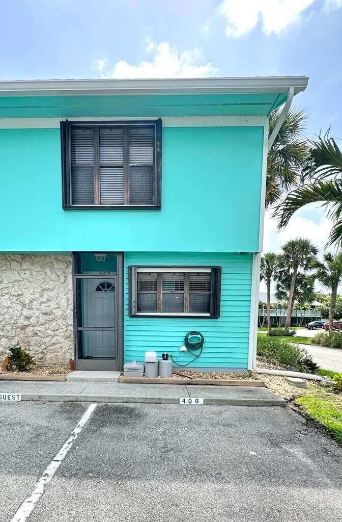 Property Photo:  13509 S Indian River Drive 406  FL 34957 