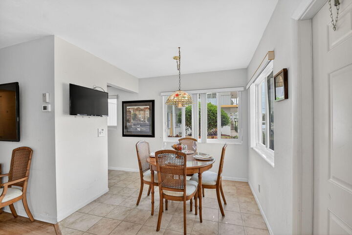 Property Photo:  3240 Lake Osborne Drive Apt 104  FL 33461 