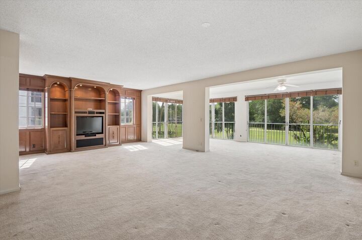 Property Photo:  4112 W Palm Aire Drive 122A  FL 33069 