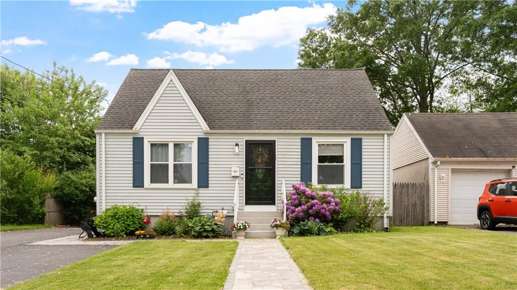 Property Photo:  162 Thatcher Street  RI 02916 