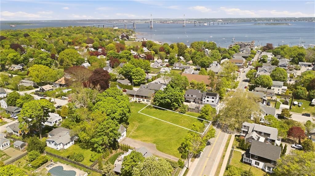 Property Photo:  78 Narragansett Avenue  RI 02835 