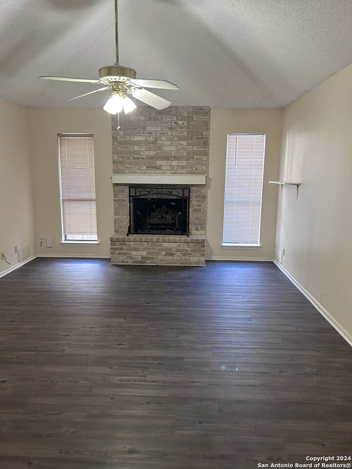 Property Photo: 1915 Elsworthy St TX 78248