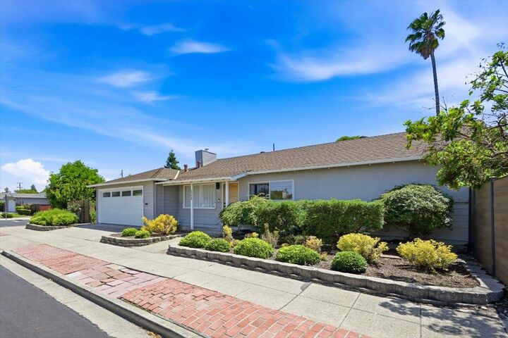 Property Photo:  323 Hiller Street  CA 94002 