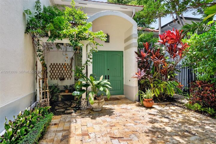 Property Photo: 1818 Espanola Dr FL 33133