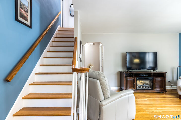 Property Photo:  343 Hollister Street  CT 06615 