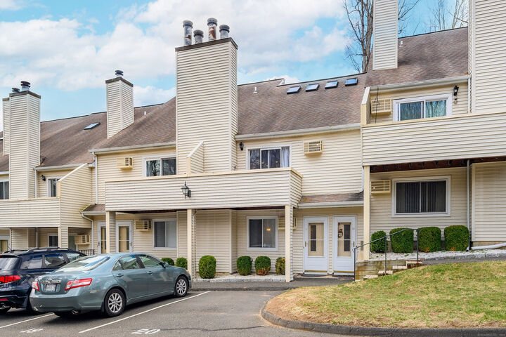 Property Photo:  2A Jeanette Road 19  CT 06811 