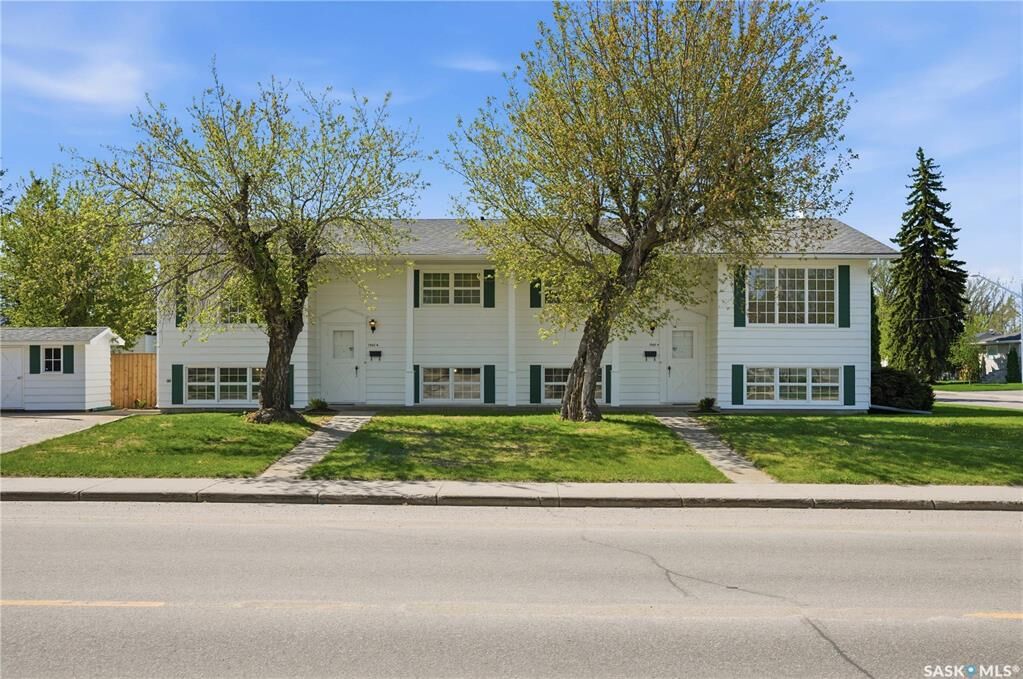Property Photo:  1901 William Avenue  SK S7J 1A1 