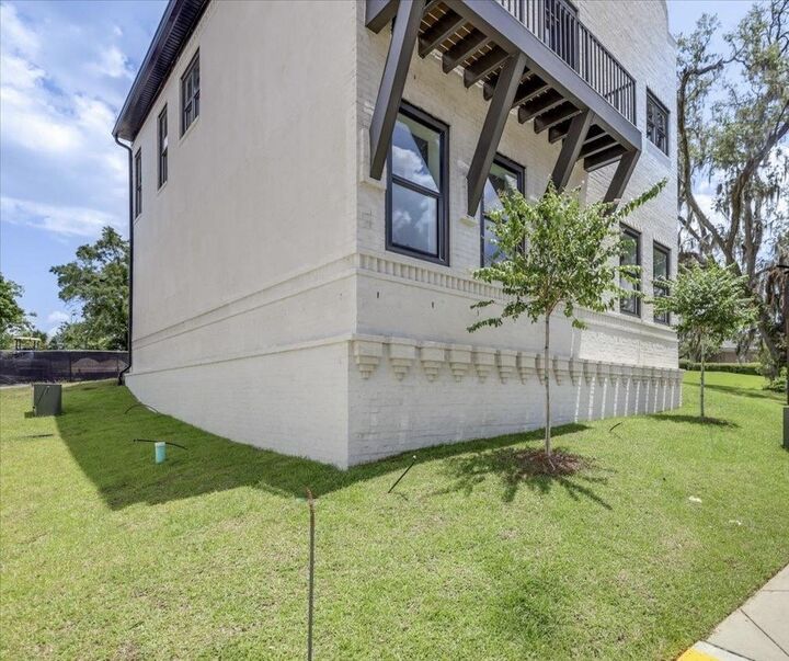 Property Photo: 275 S Franklin Boulevard 11 FL 32301