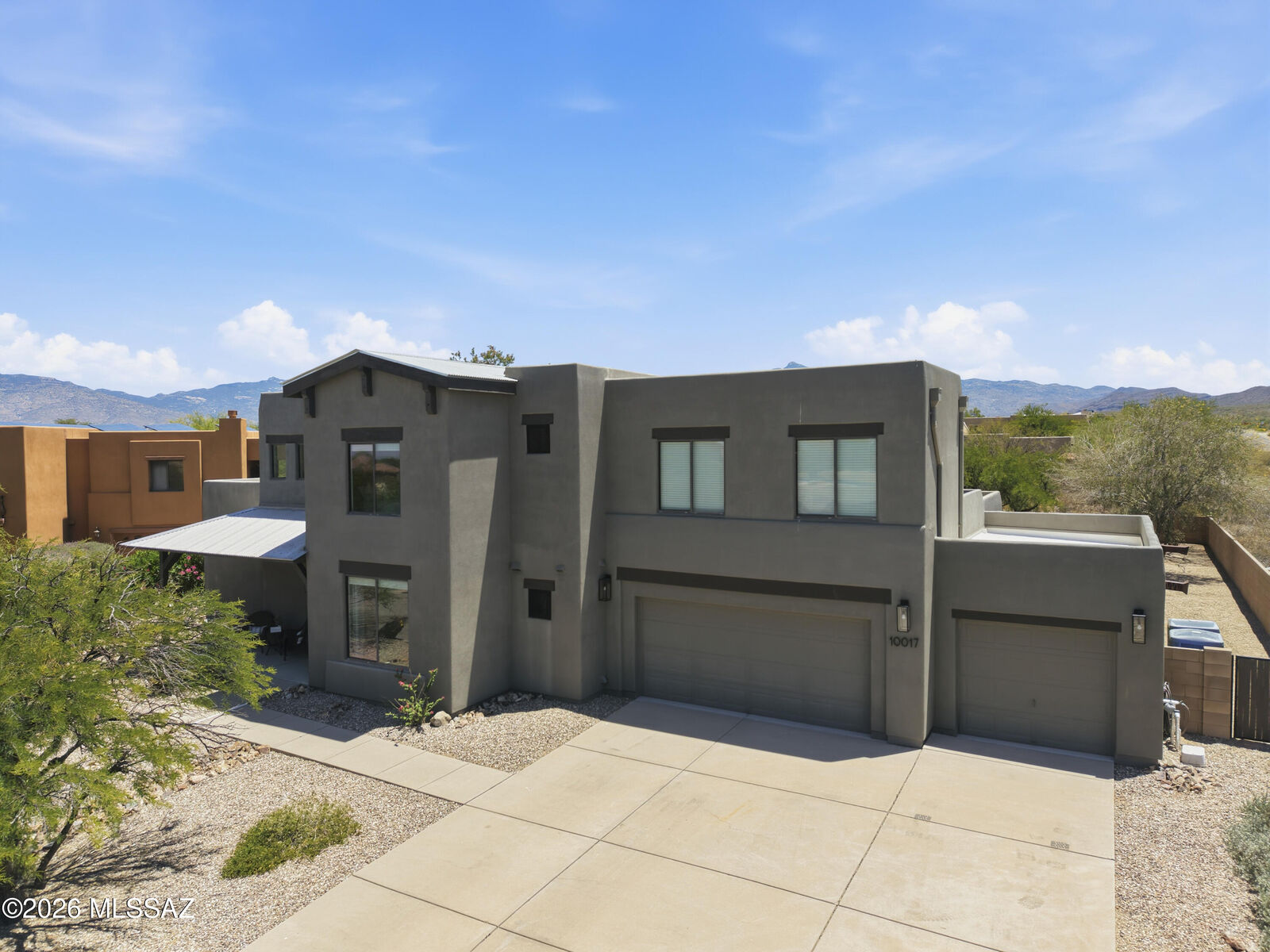 Property Photo: 10017 S Placita Notable AZ 85641