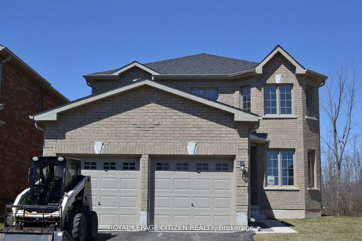 Property Photo: 41 Carew Boulevard ON K9V 0P7