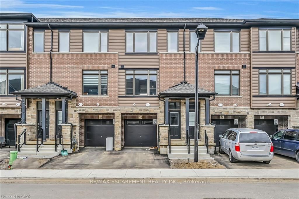 Property Photo: 120 Court Drive 35 ON N3L 0N2