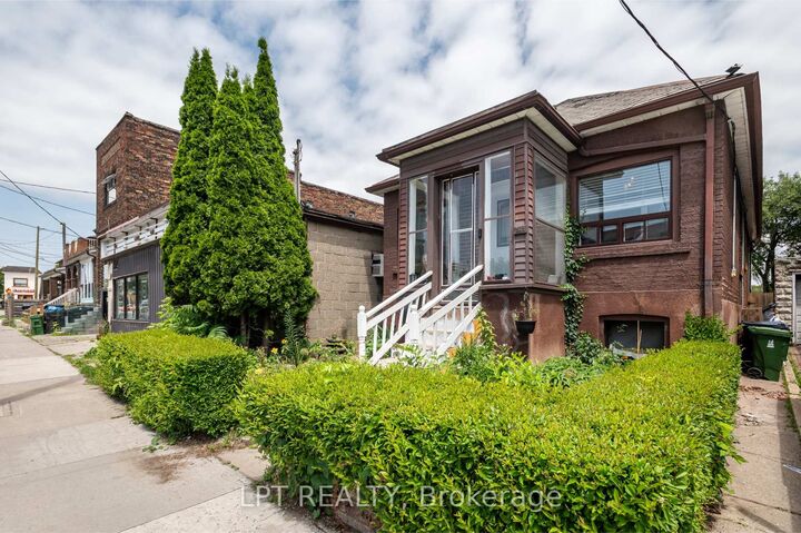 541 Vaughan Road — photo 1