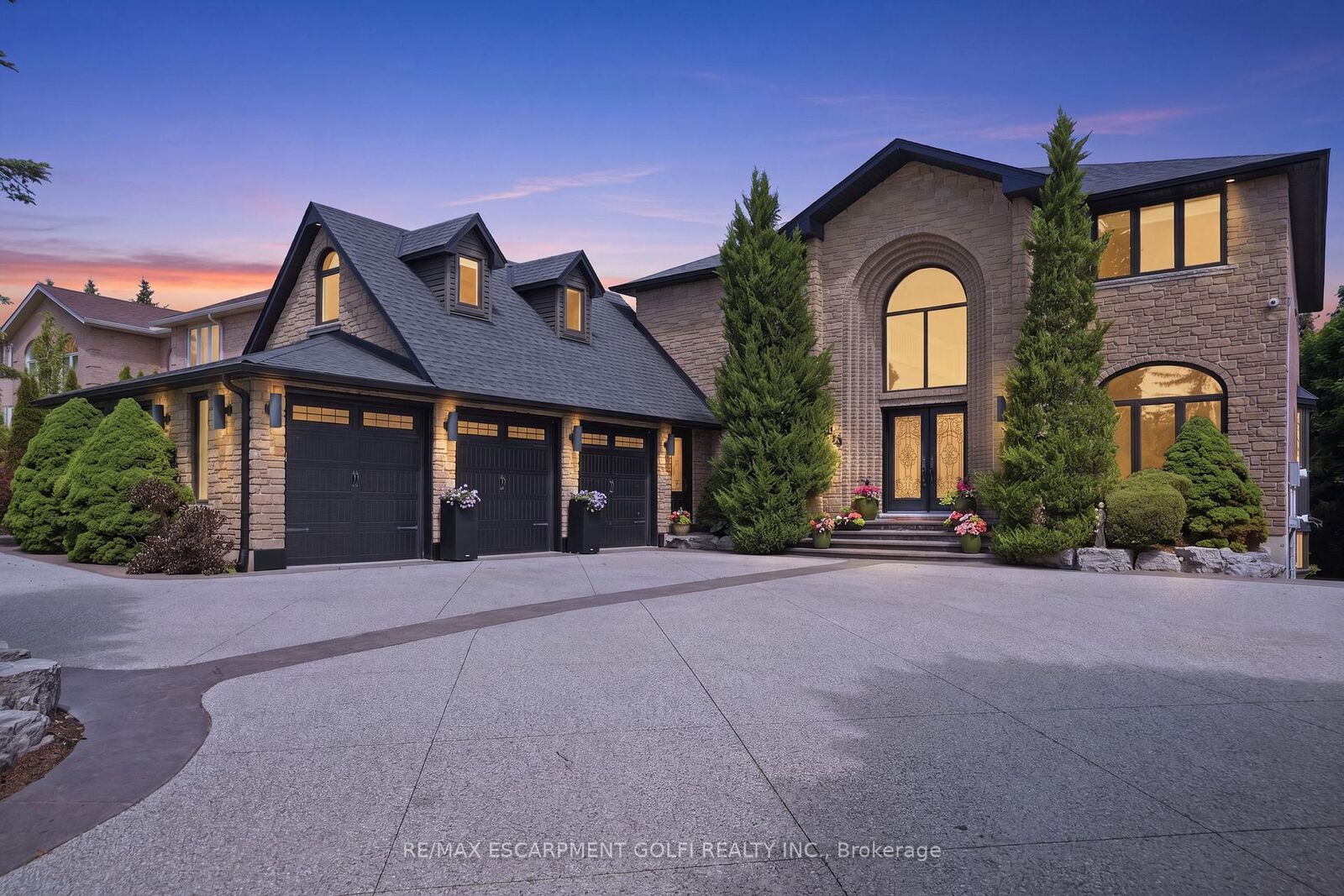 Property Photo:  149 Miller Drive  ON L9G 4W2 