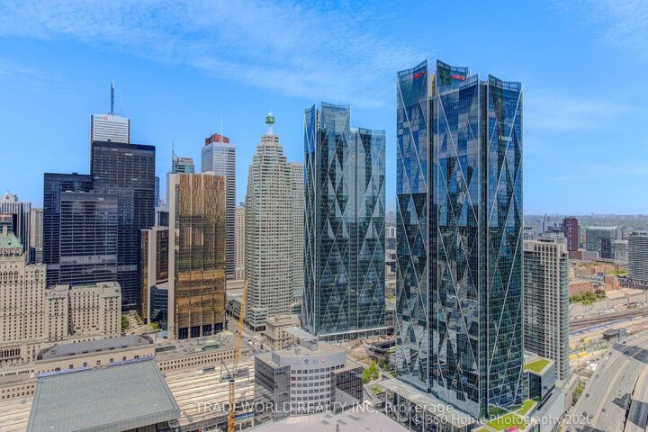100 Harbour Street 4706 — photo 1