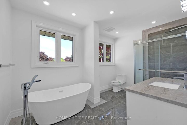 Property Photo: 43 Golfwood Heights E ON M9P 3L8