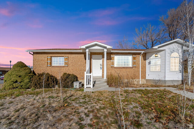 951 E South Cir, Sandy, UT 84094