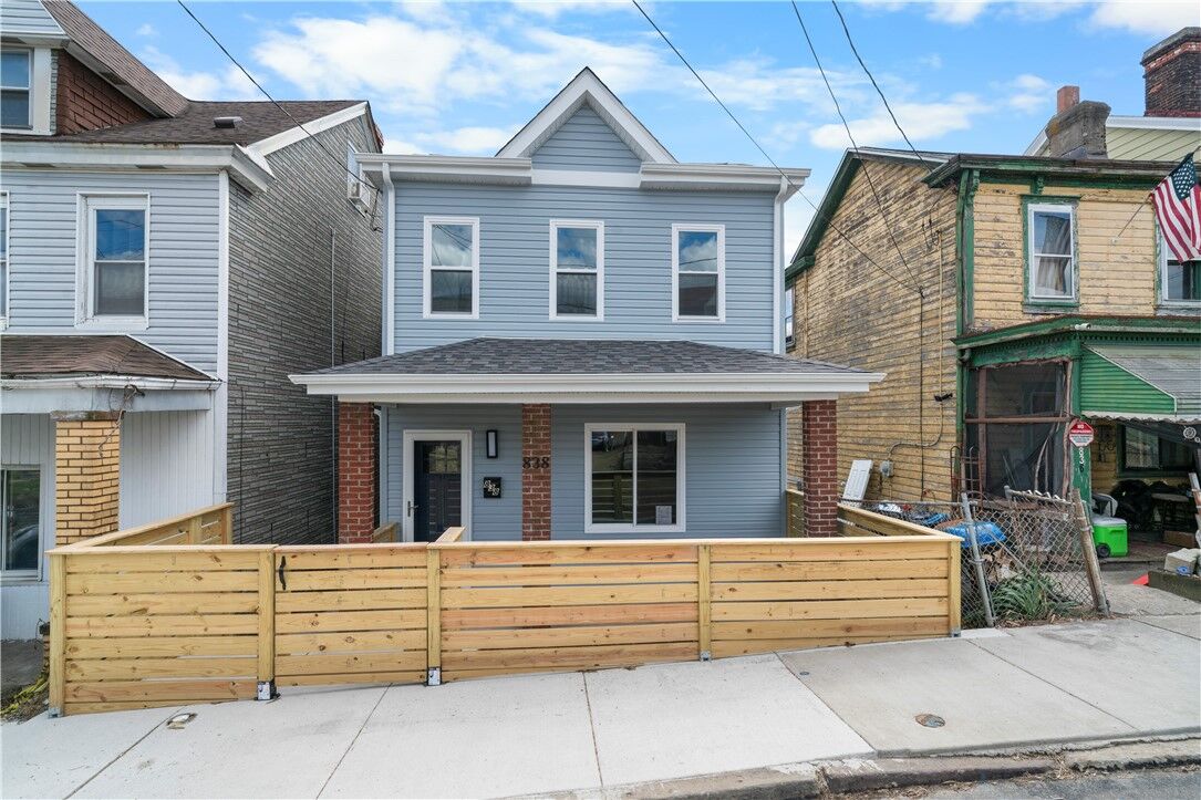 Property Photo:  838 Eureka St  PA 15210 