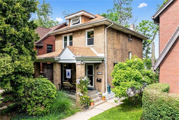 Property Photo: 3203 Shady Ave Ext PA 15217