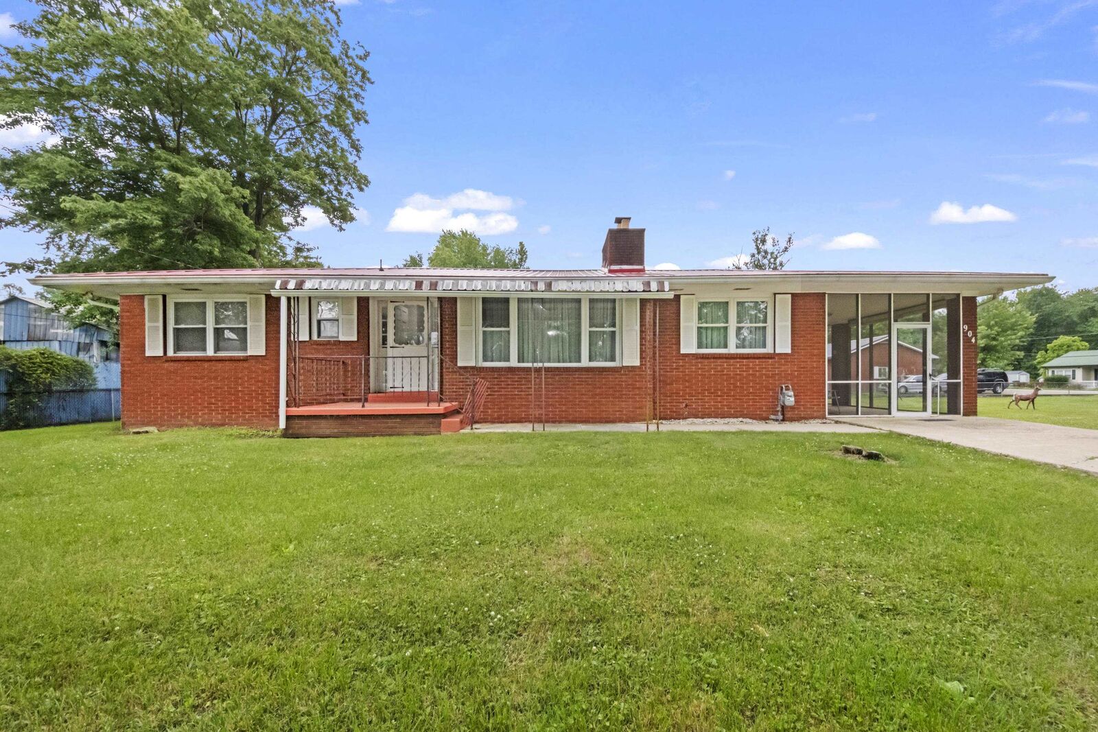 Property Photo: 904 Madison Avenue KY 41144