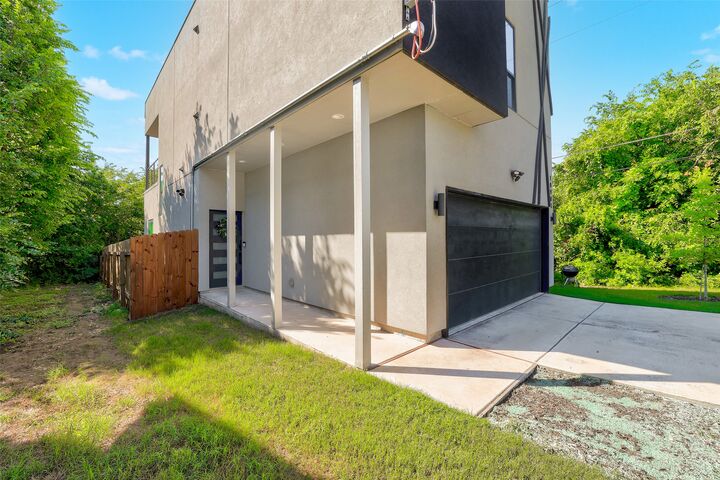 Property Photo:  10903 Elm Street  TX 78645 