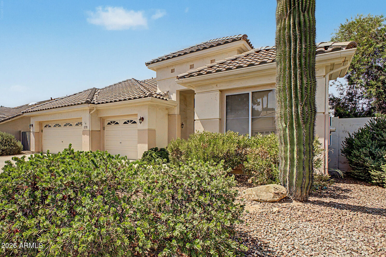 Property Photo: 1528 E Laredo Street AZ 85225