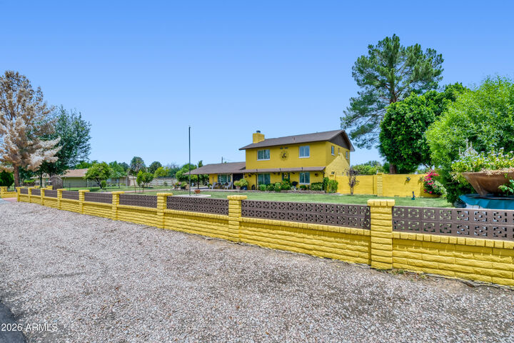 Property Photo: 6546 W Surrey Avenue AZ 85304
