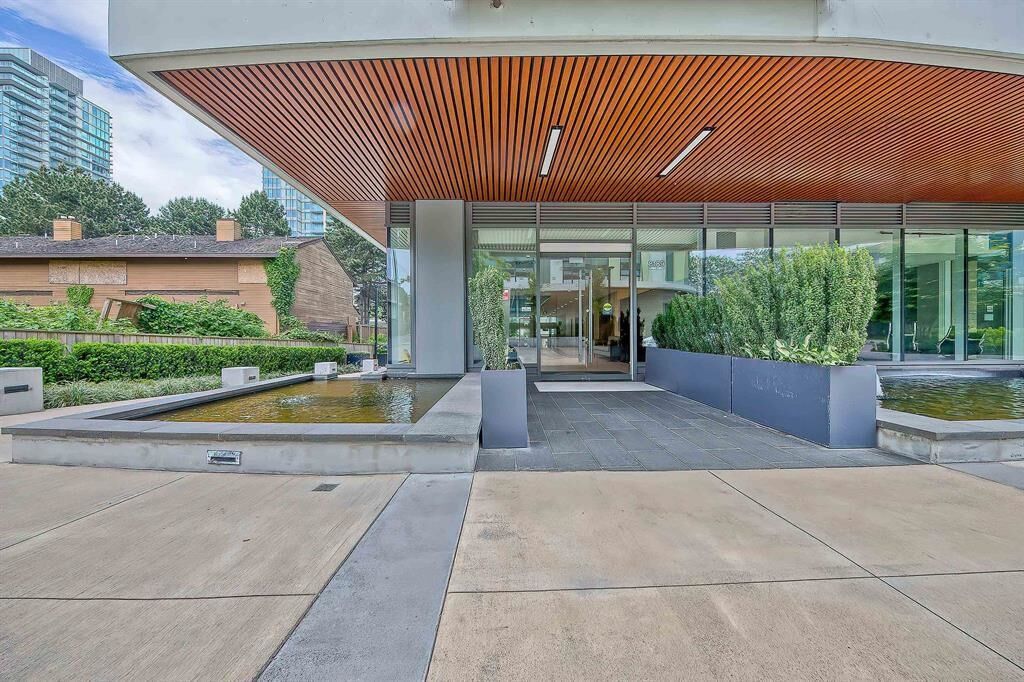 Property Photo:  8189 Cambie Street 2605  BC V6P 0G6 