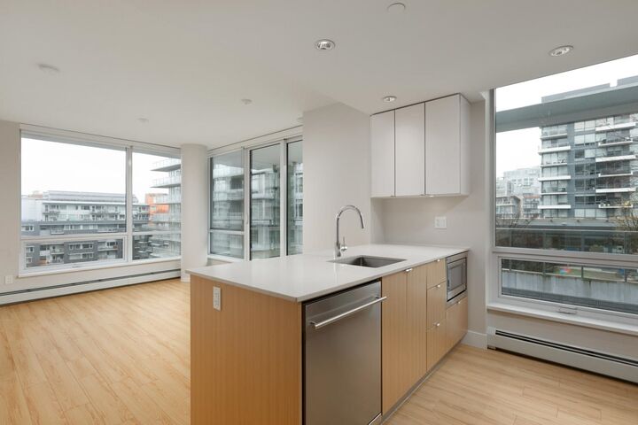 Property Photo:  159 W 2nd Avenue 803  BC V5Y 1B8 