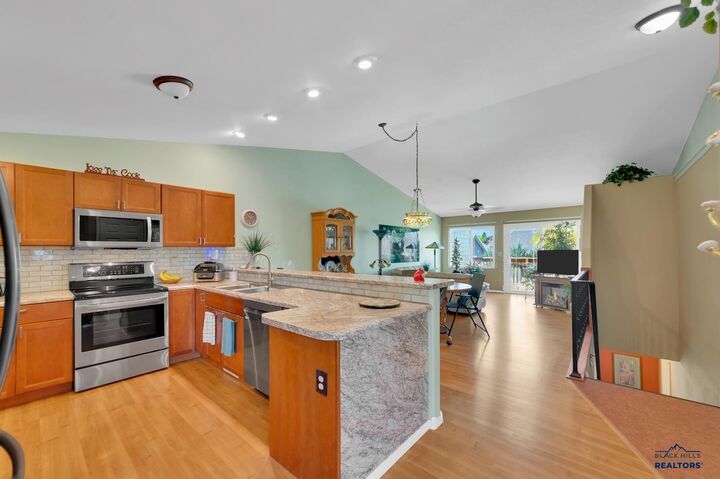 Property Photo:  6808 Cambridge Ct  SD 57718 