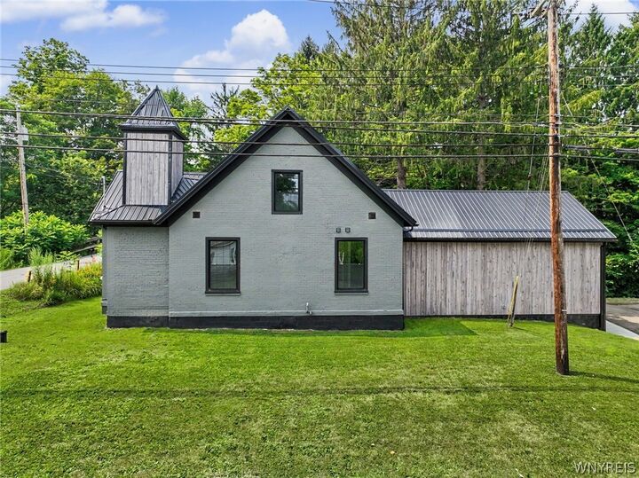 Property Photo:  9386 State Road  NY 14033 