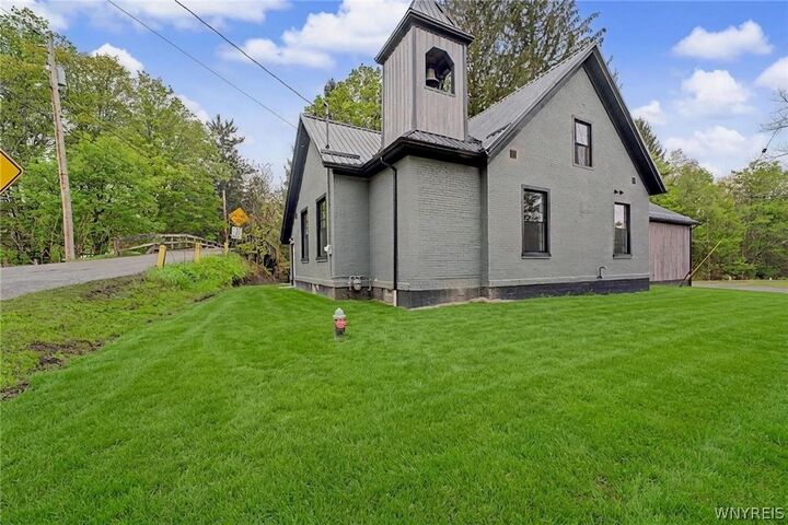 Property Photo:  9386 State Road  NY 14033 