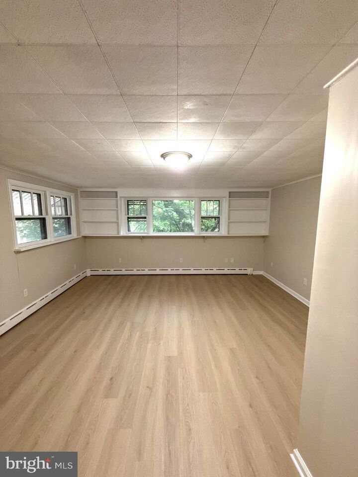 Property Photo:  105 Atlantic Street Apt F1  NJ 08302 