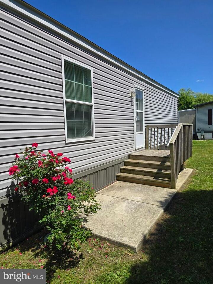 Property Photo:  230 Eisenhower Avenue  NJ 08094 