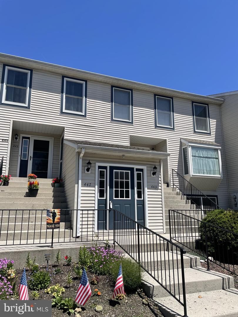 Property Photo: 443 Springbrook Court PA 17331