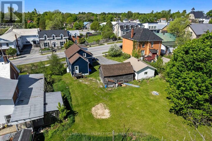 Property Photo:  51 George Street  ON K0G 1K0 