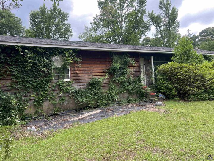 Property Photo:  5516 Janeru Circle  GA 31216 