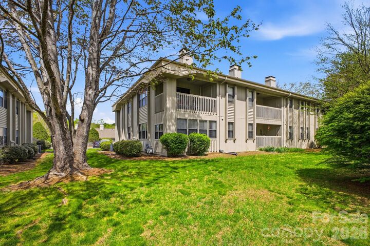 Property Photo:  2305 Abbey Circle  NC 28805 