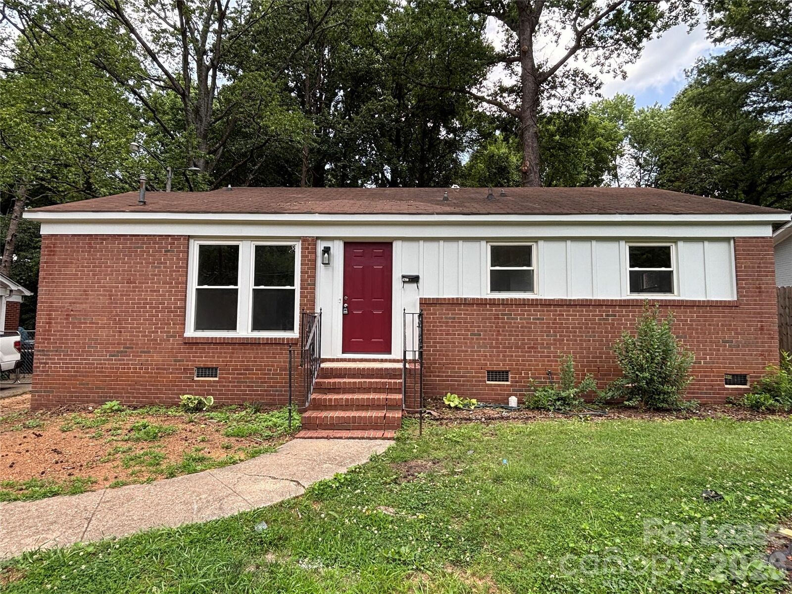 Property Photo:  2627 Dora Drive  NC 28215 