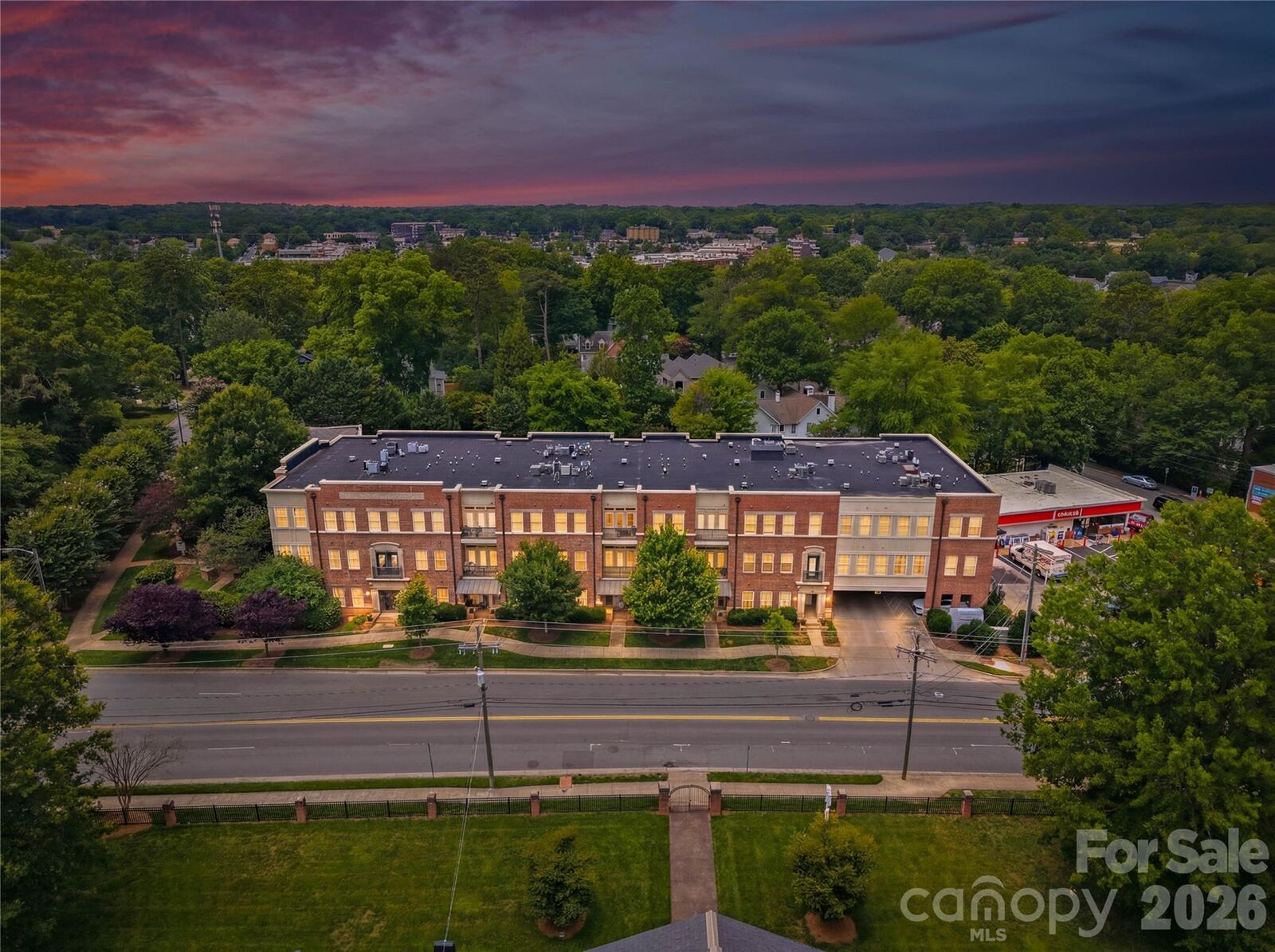 Property Photo:  2946 Selwyn Avenue 112  NC 28209 