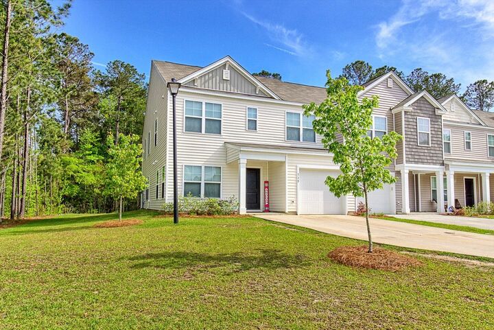 Property Photo: 115 E Sunrise Lane SC 29486