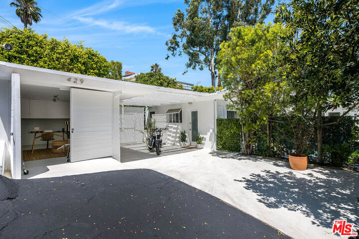 Property Photo:  429 N Greencraig Rd  CA 90049 