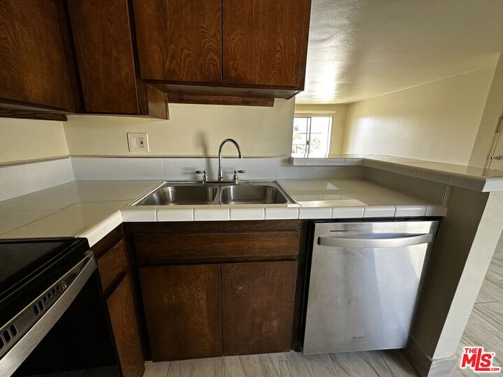 Property Photo: 3422 Maricopa St CA 90503