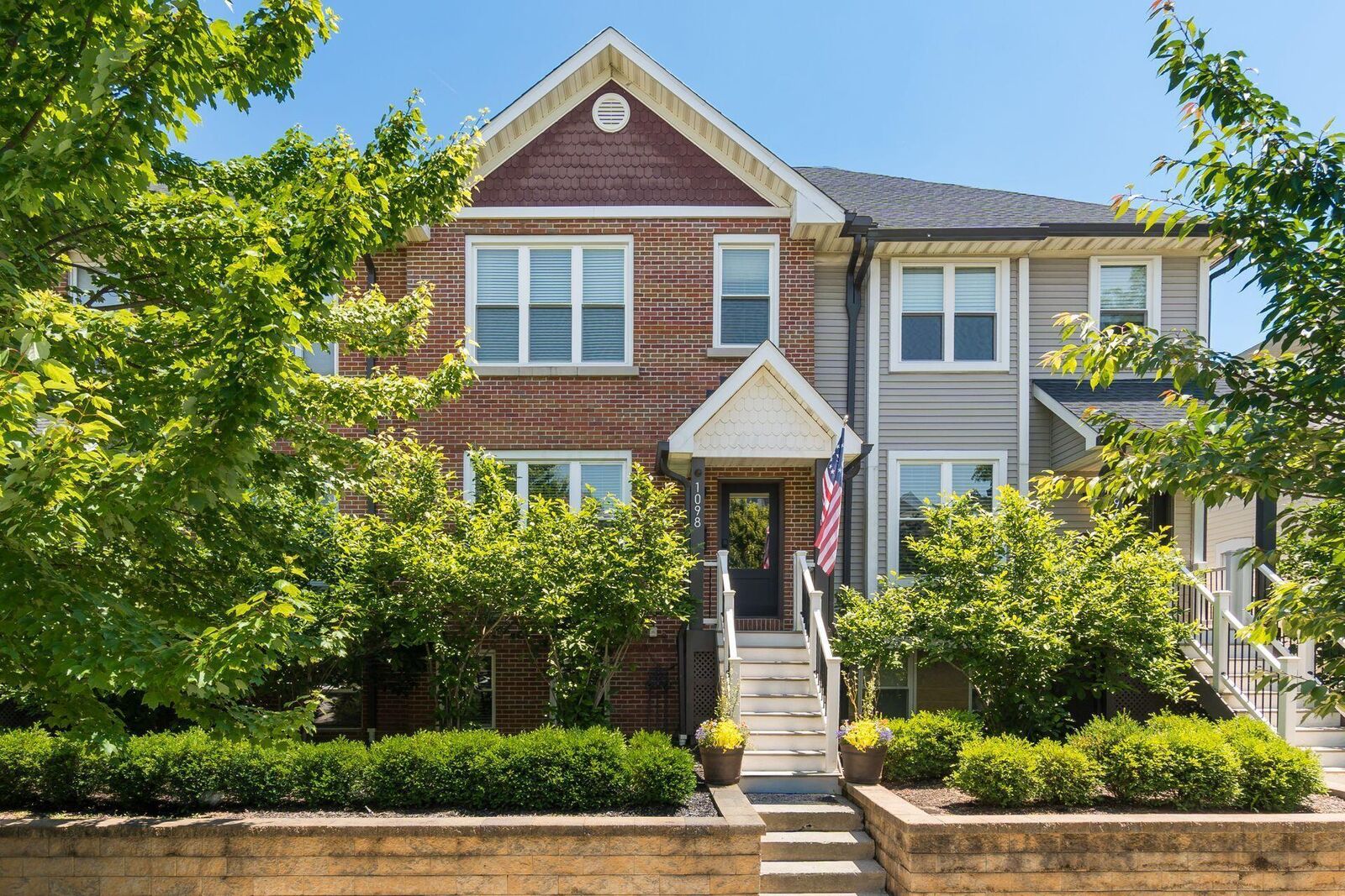 Property Photo: 1098 Oregon Avenue OH 43201