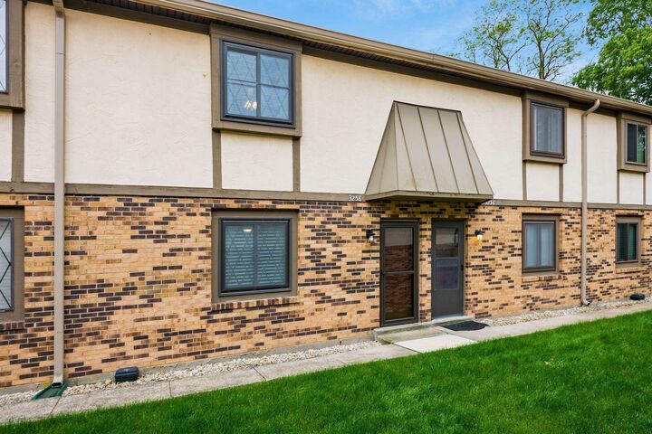 Property Photo:  3258 Summerdale Lane  OH 43221 