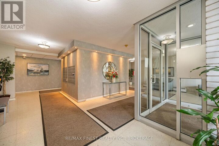 Property Photo:  1 Mowat Avenue 105  ON K7M 1J8 